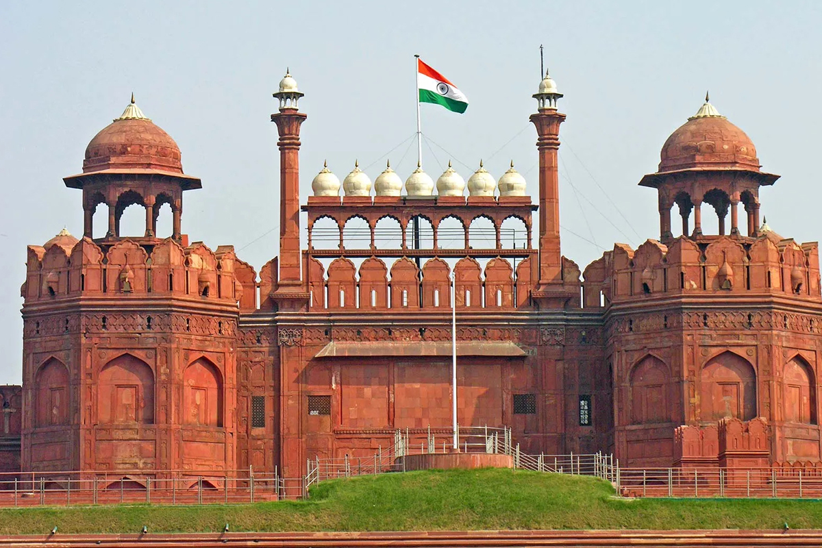 Udaipur to delhi taxi | Red fort delhi | Udaipur Taxi | Udaipur